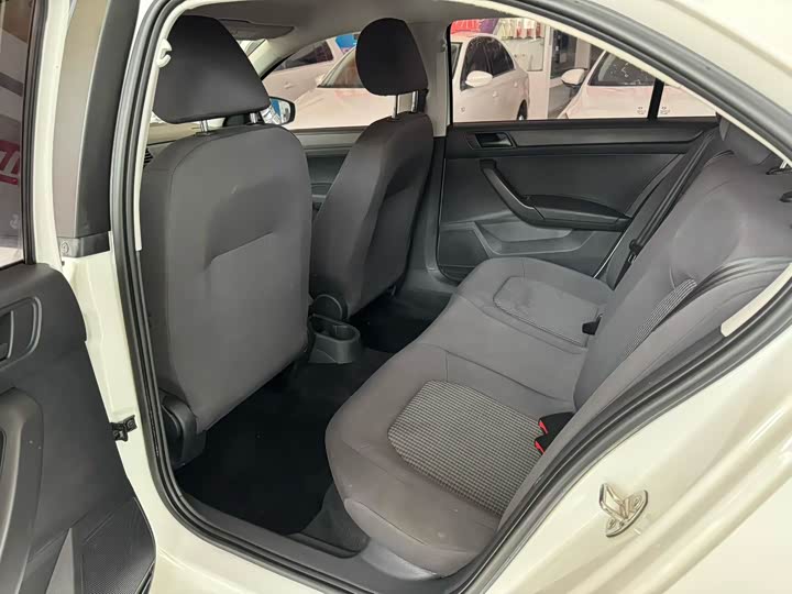 Фото 8 - Volkswagen Santana