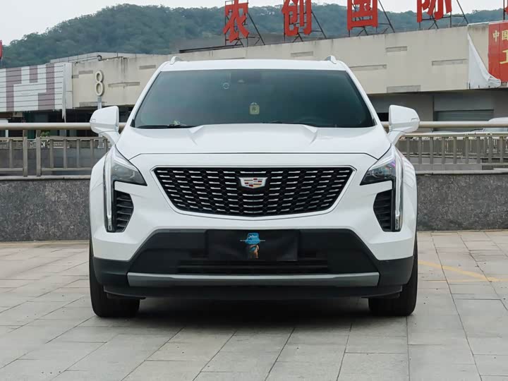 Фото 1 - Cadillac XT4