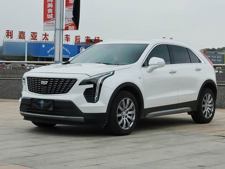 Фото 2 - Cadillac XT4