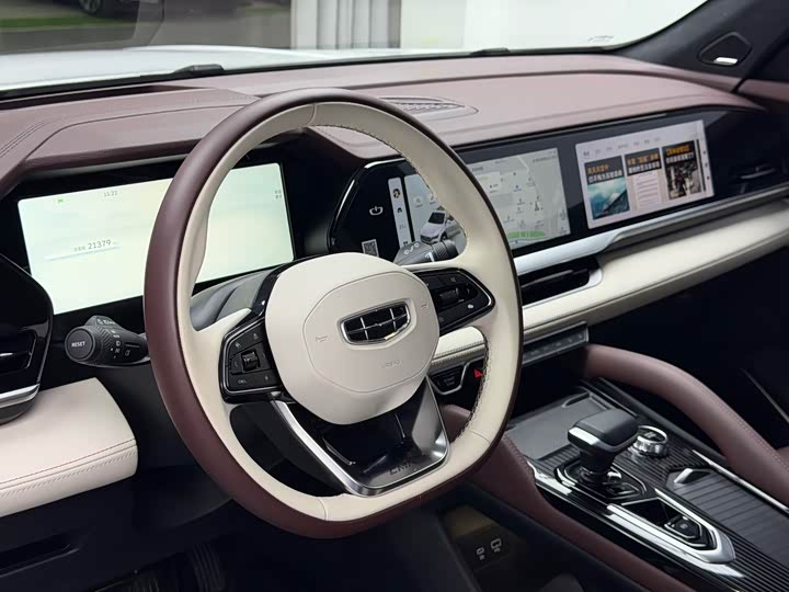 Фото 4 - Geely Monjaro