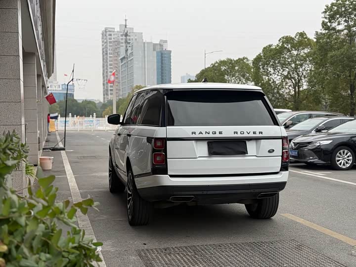 Фото 10 - Land Rover Range Rover