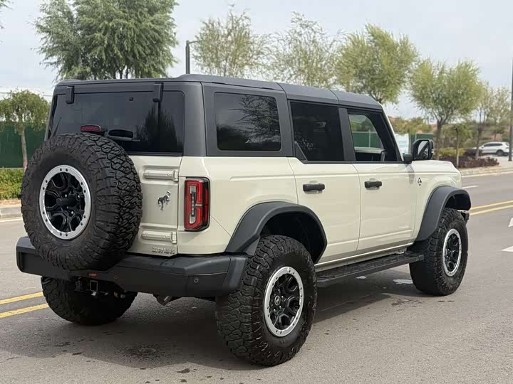 Фото 7 - Ford Bronco