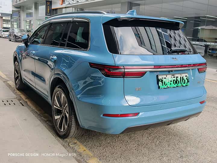 Фото 11 - LiXiang One