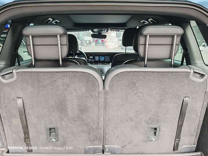 Фото 9 - LiXiang One