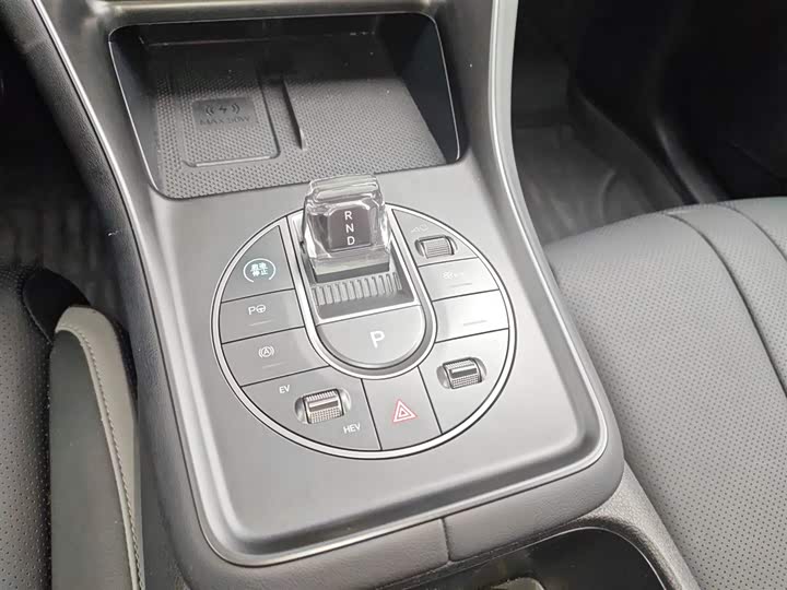 Фото 14 - BYD Sea Lion 05 DM-i Hybrid