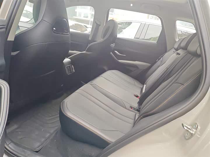 Фото 17 - BYD Sea Lion 05 DM-i Hybrid