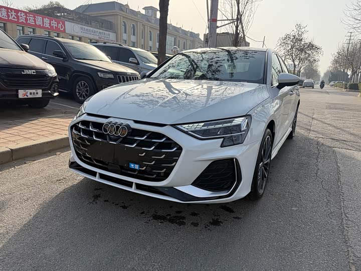 Фото 2 - Audi A3