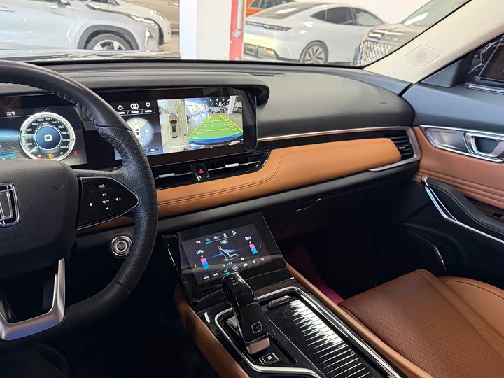 Фото 11 - Bestune T99