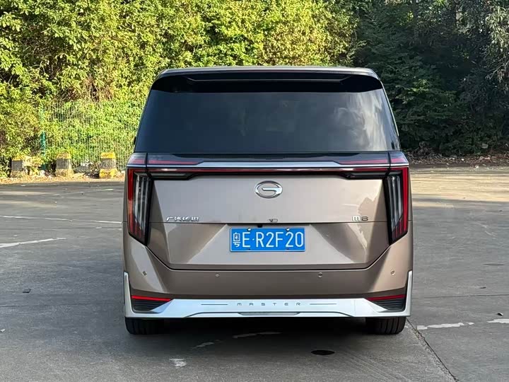 Фото 11 - GAC Trumpchi M8