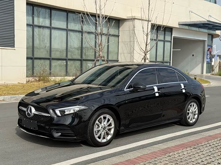 Фото 1 - Mercedes-Benz A-Class