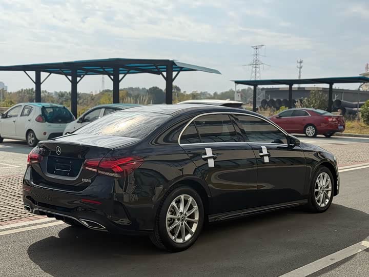 Фото 10 - Mercedes-Benz A-Class