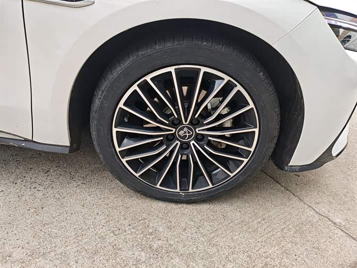 Фото 31 - BYD Han