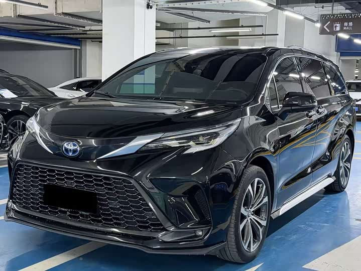 Фото 2 - Toyota Granvia