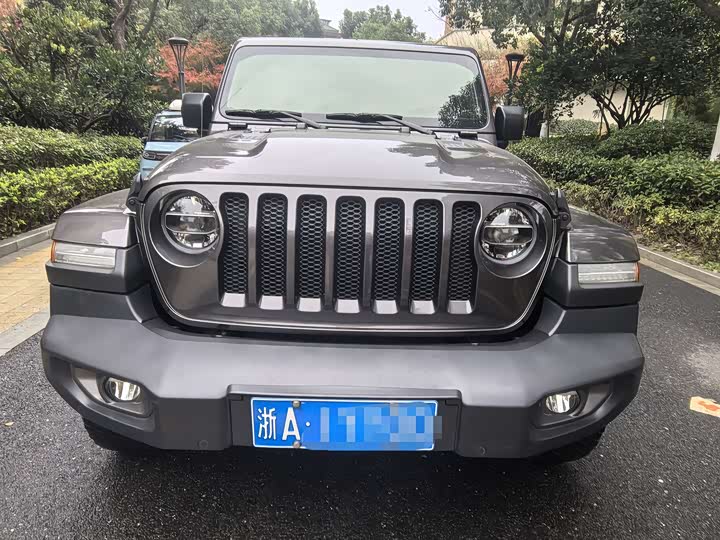 Фото 7 - Jeep Wrangler