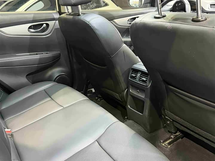 Фото 10 - Nissan Qashqai