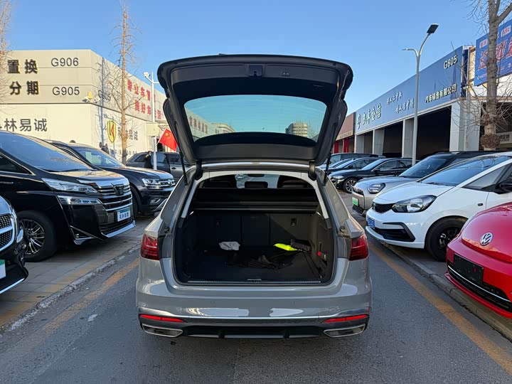 Фото 8 - Audi A4