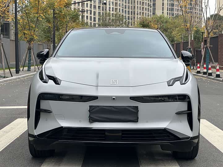 Фото 2 - Zeekr X