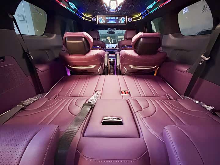 Фото 16 - Buick GL8 ES