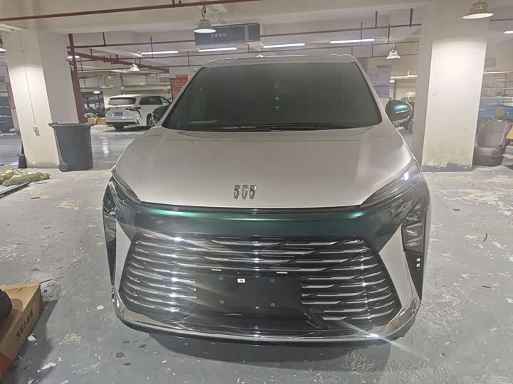 Фото 2 - Buick GL8 ES