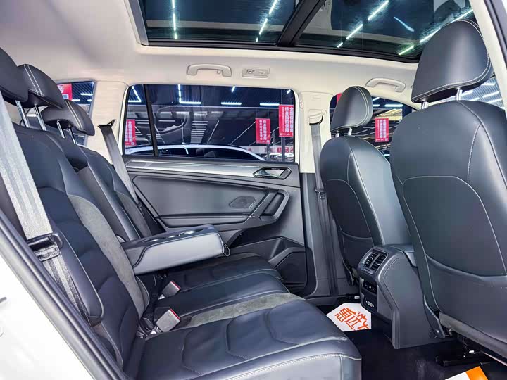 Фото 6 - Volkswagen Tiguan L Pro