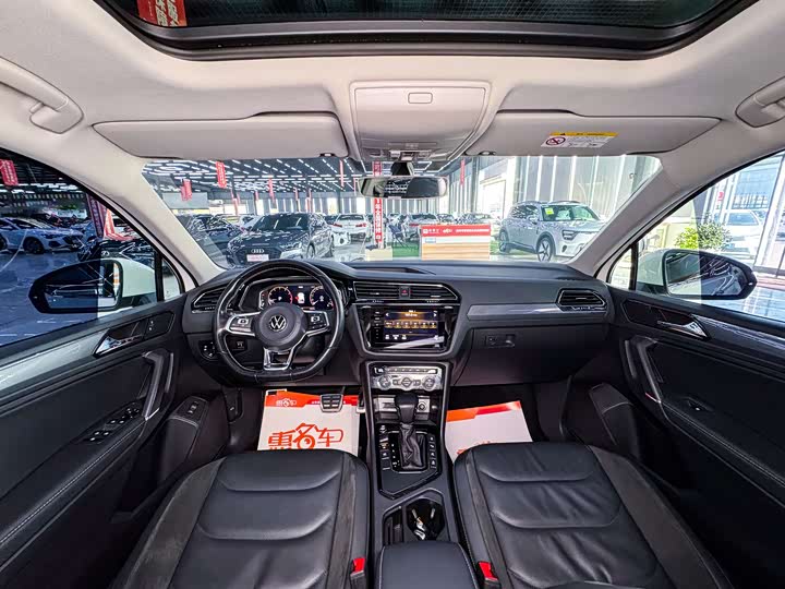 Фото 7 - Volkswagen Tiguan L Pro