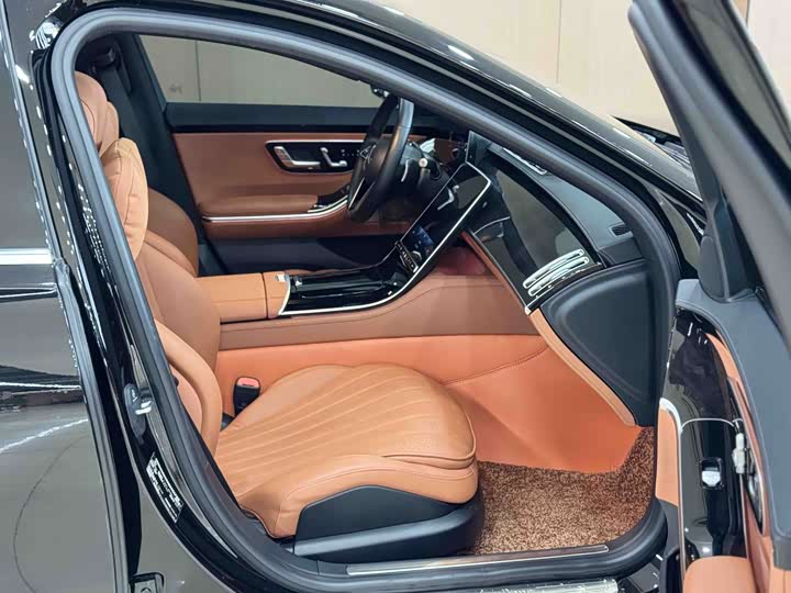 Фото 4 - Mercedes-Benz S-Class