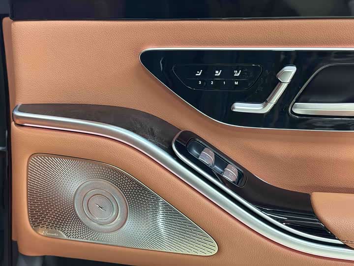 Фото 7 - Mercedes-Benz S-Class