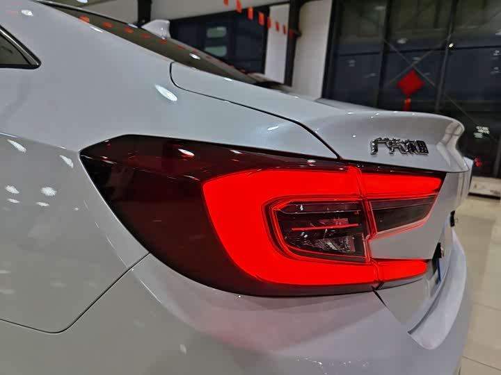 Фото 16 - Honda Accord