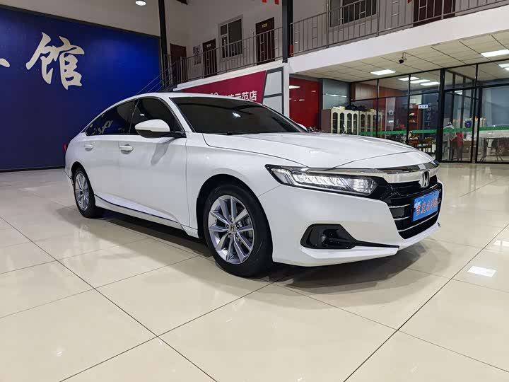 Фото 3 - Honda Accord