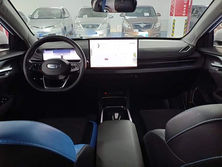 Фото 10 - Geely Geometry G6