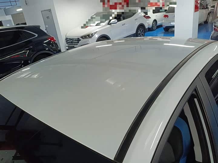 Фото 27 - Geely Geometry G6