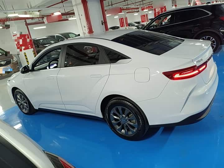 Фото 5 - Geely Geometry G6