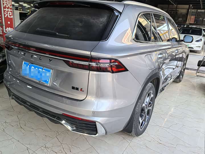 Фото 6 - Geely Monjaro