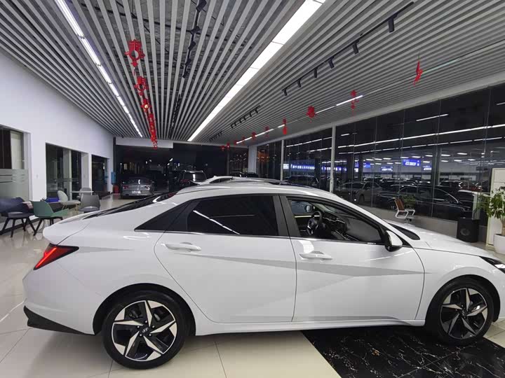 Фото 4 - Hyundai Elantra N line