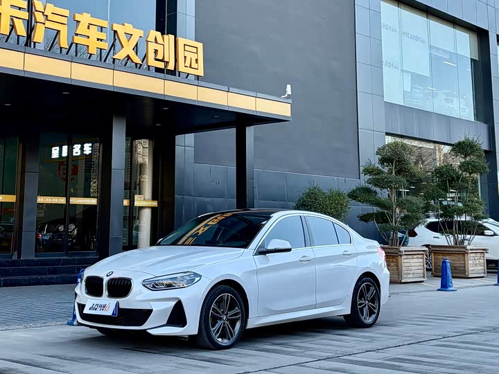 Фото 1 - BMW 1 Series