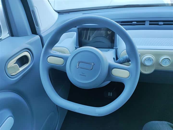 Фото 10 - Bestune Pony