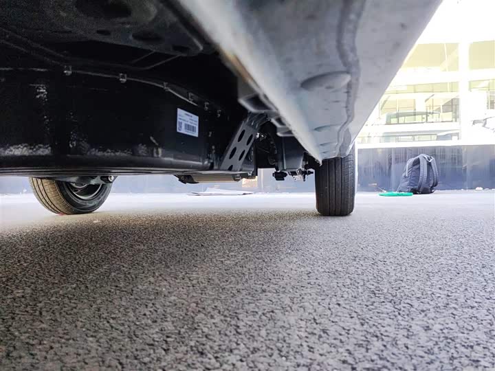 Фото 21 - Bestune Pony