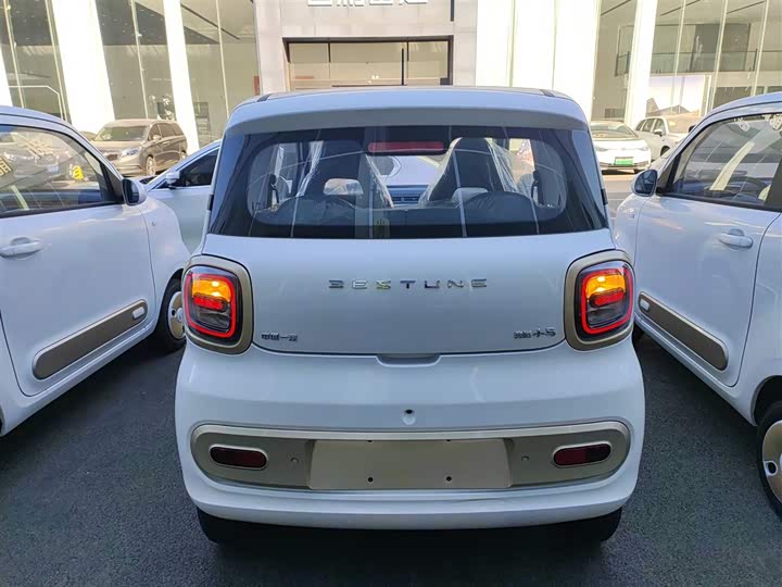 Фото 6 - Bestune Pony