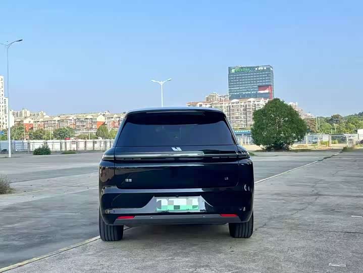 Фото 16 - LiXiang L8