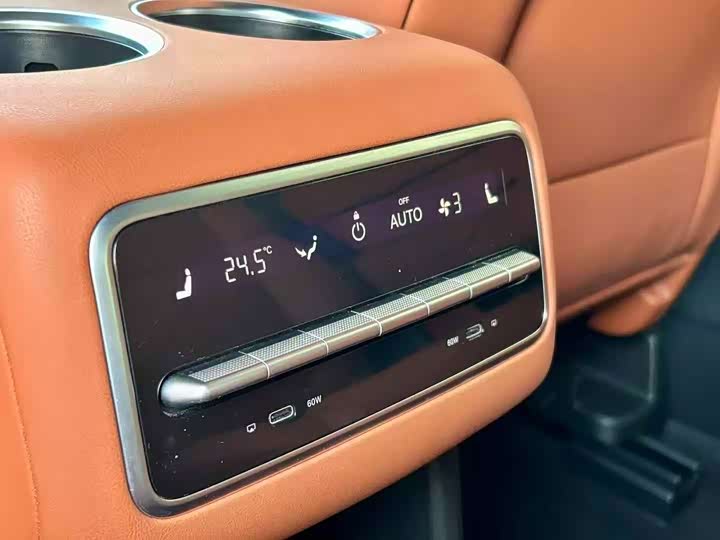 Фото 6 - LiXiang L8