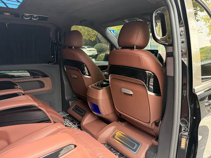 Фото 18 - Mercedes-Benz Vito