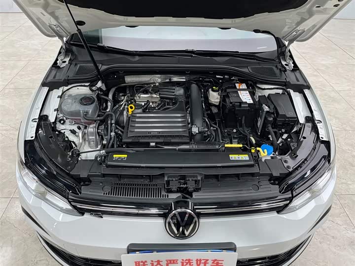 Фото 20 - Volkswagen Golf