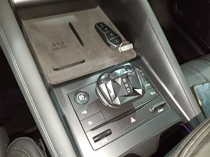 Фото 21 - BYD Song L