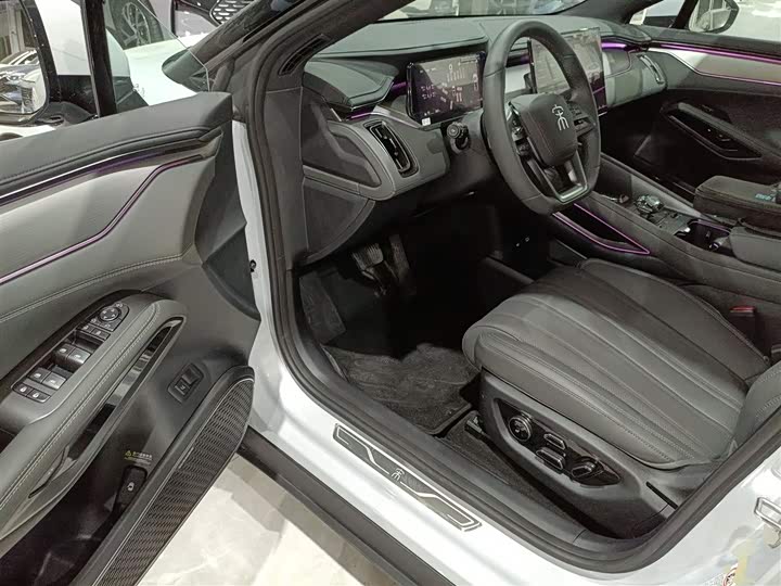 Фото 23 - BYD Song L