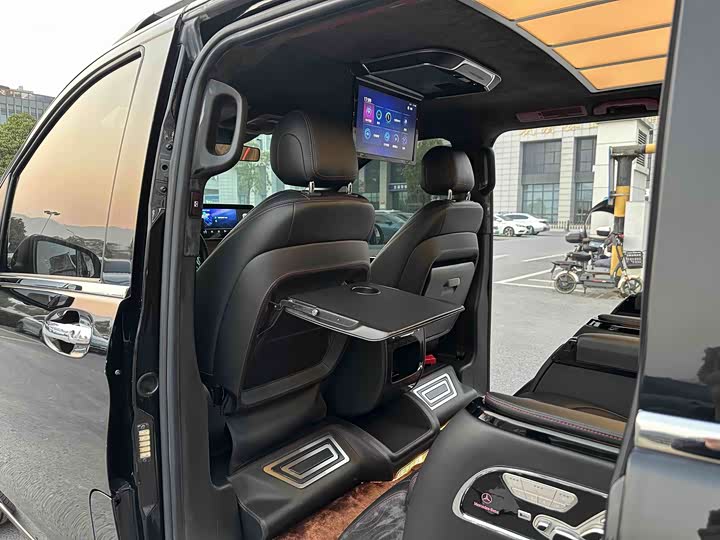 Фото 14 - Mercedes-Benz Vito