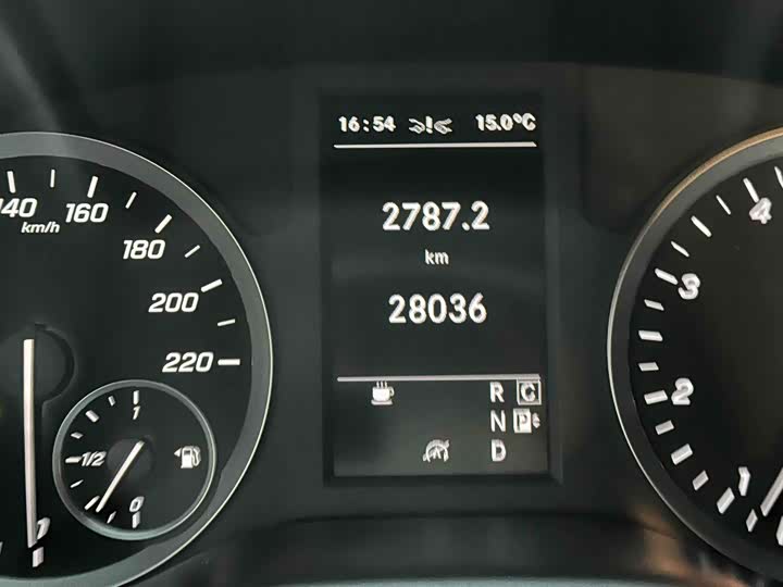 Фото 17 - Mercedes-Benz Vito