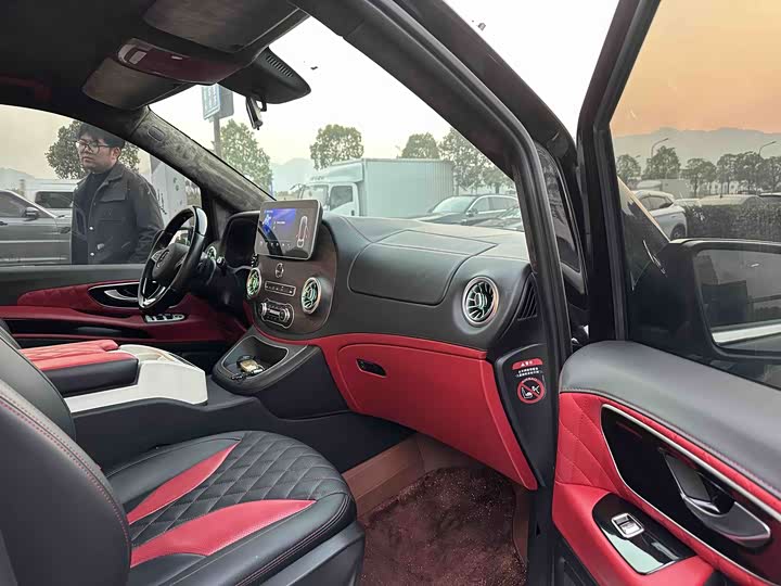 Фото 9 - Mercedes-Benz Vito