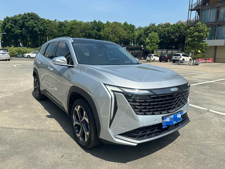 Фото 3 - Geely Atlas L