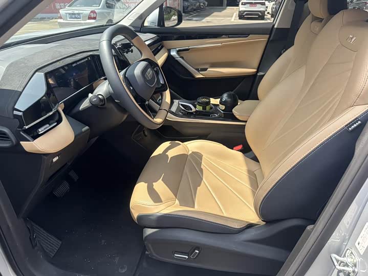 Фото 4 - Geely Atlas L