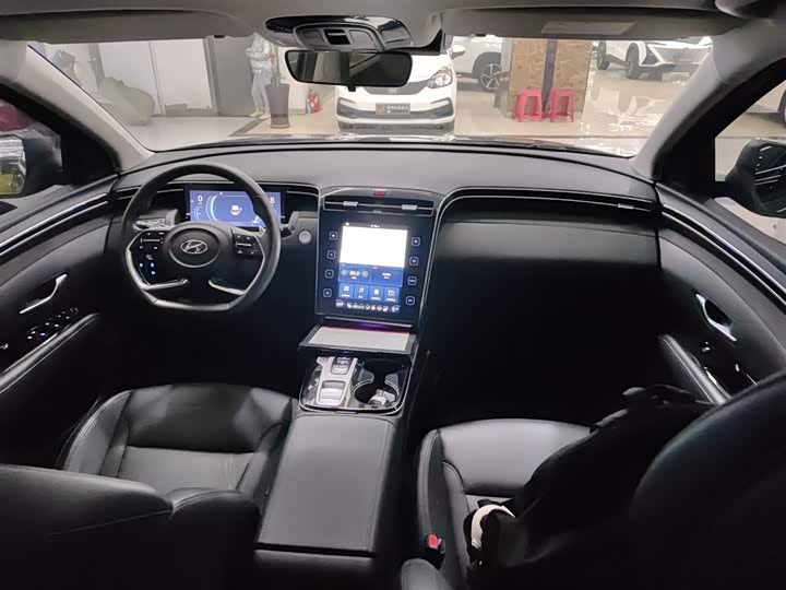 Фото 10 - Hyundai Tucson L